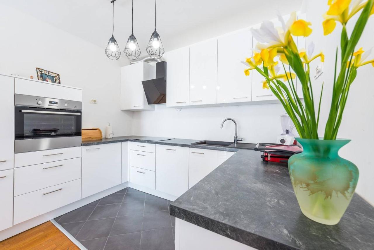 2 Bdrm Amore دوبروفينك المظهر الخارجي الصورة